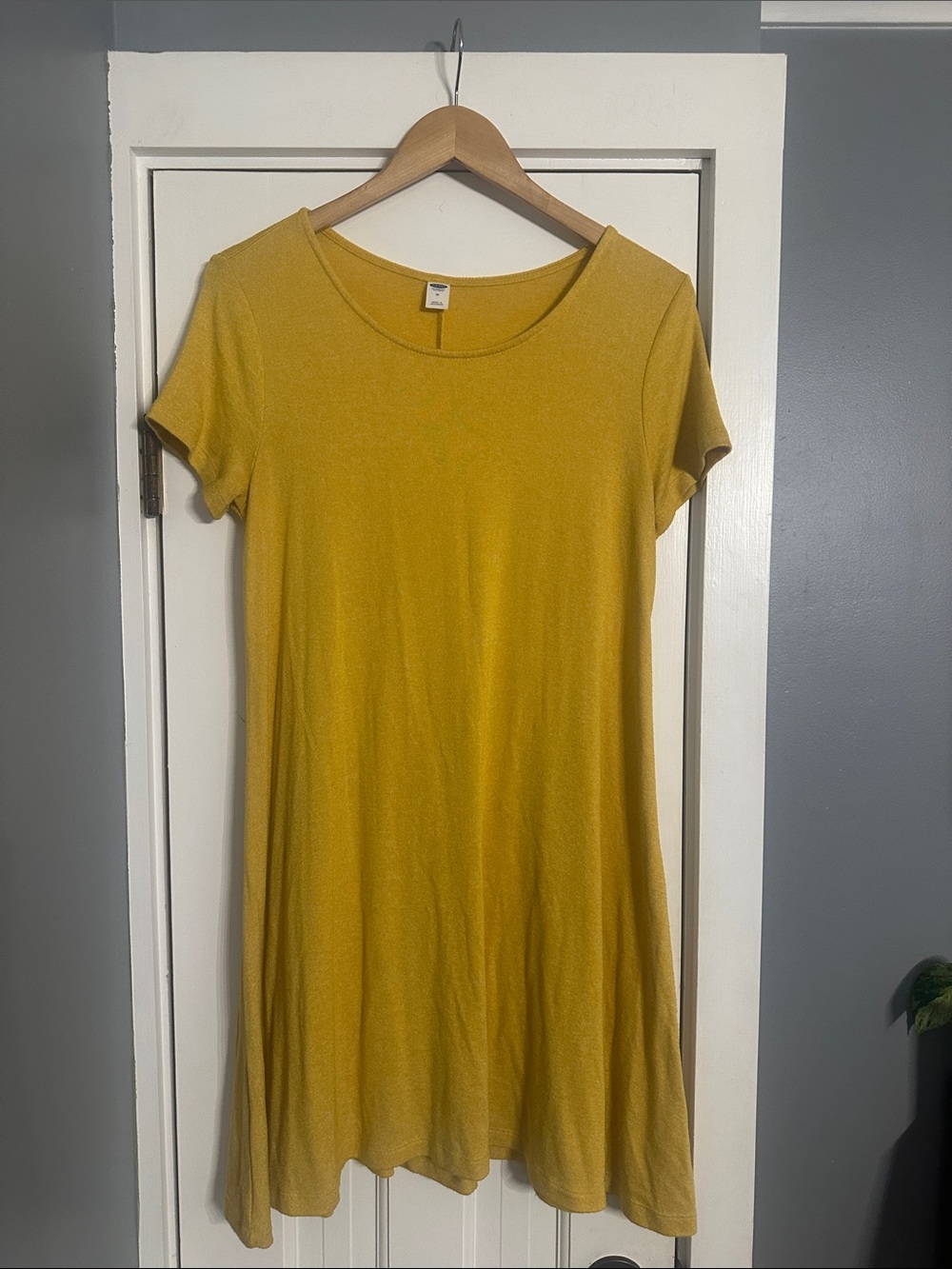 Old Navy Mustard Yellow Short Sleeve Swing T-Shirt Dress - Size M